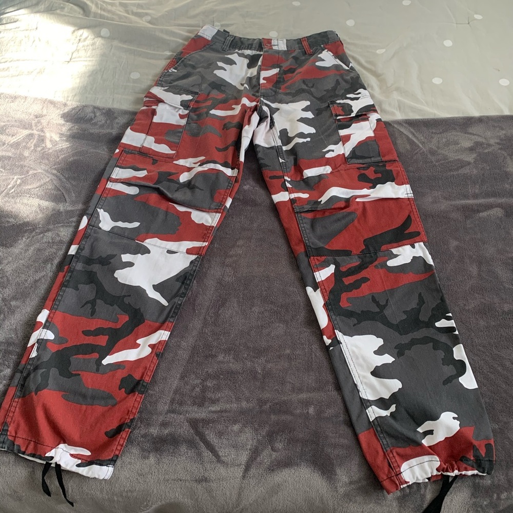 Red, grey and white army pants